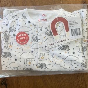 6-9 Month Em-Sheep Magnetic Footie